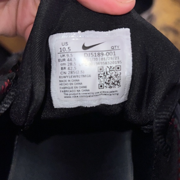 These shoes have been worn alot, but are very stylish shoes. - Picture 5 of 6